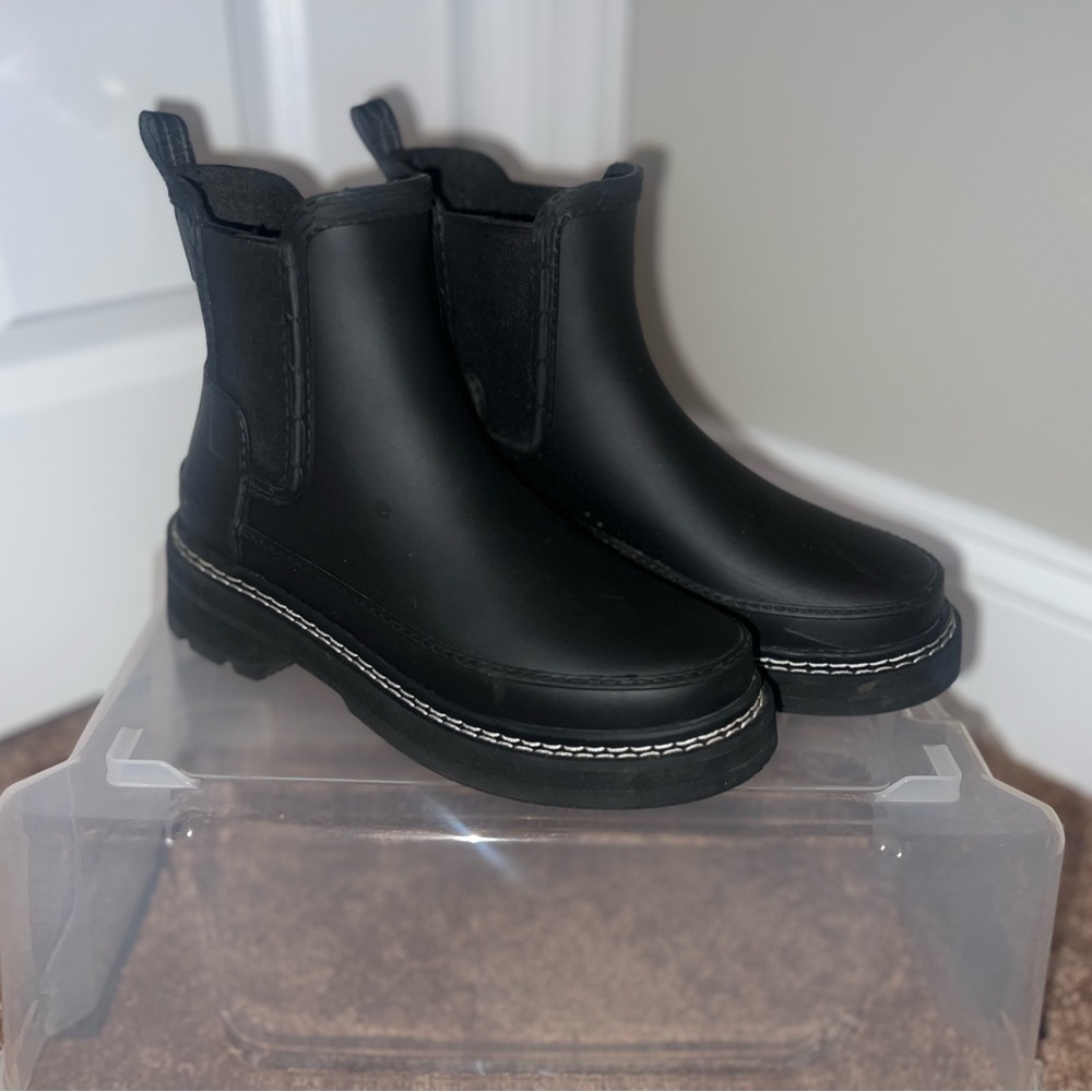 Hunter Rain / Snow ankle boots size 6